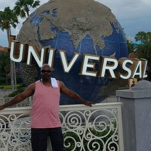 Meet your Posher, Carlo